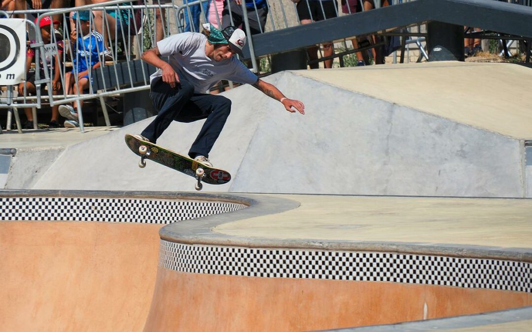 DESJEPS Skateboard