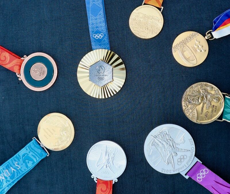 JEUX OLYMPIQUES ET PARALYMPIQUES DE PARIS 2024 – LES SPORTIFS SUIVIS PAR LA MRP MÉDAILLÉS